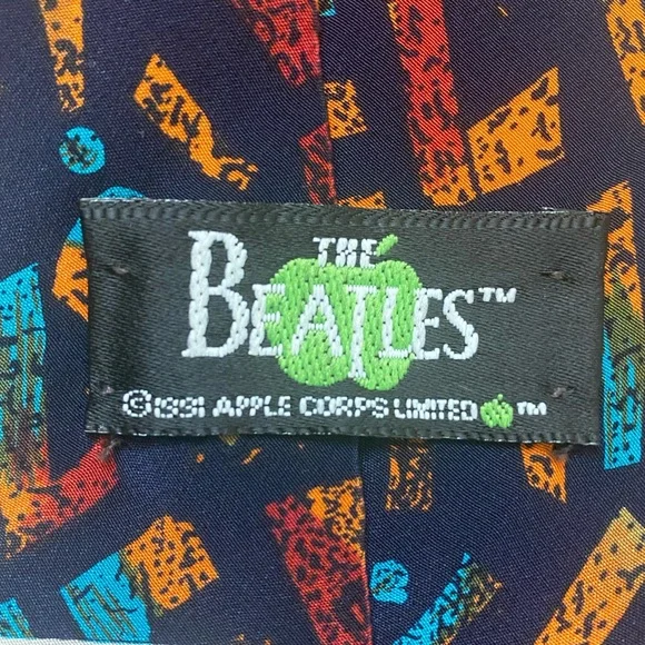 THE BEATLES | Vintage HELP 100% Silk Print Tie - Picture 6 of 8